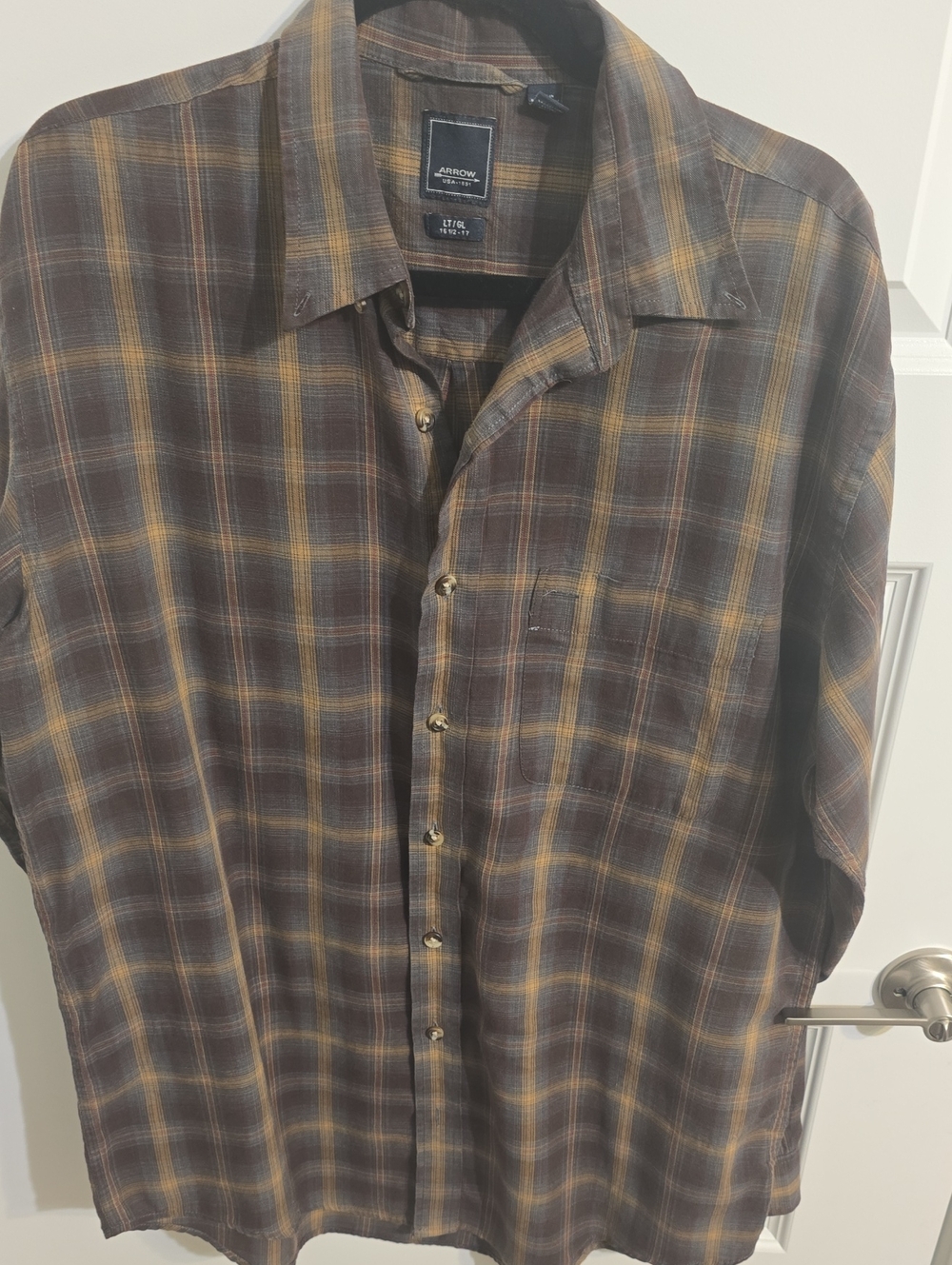 Arrow Brown and Yellow Plaid Casual Button-Down Shirt F 062